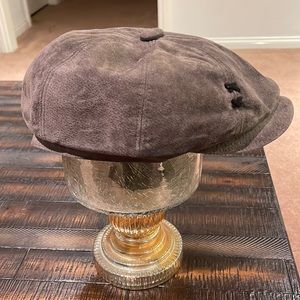 Swede Paperboy hat. Like new, worn a few times.